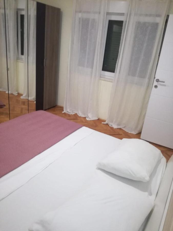 Apartmani Ivica Martic Duće Dış mekan fotoğraf